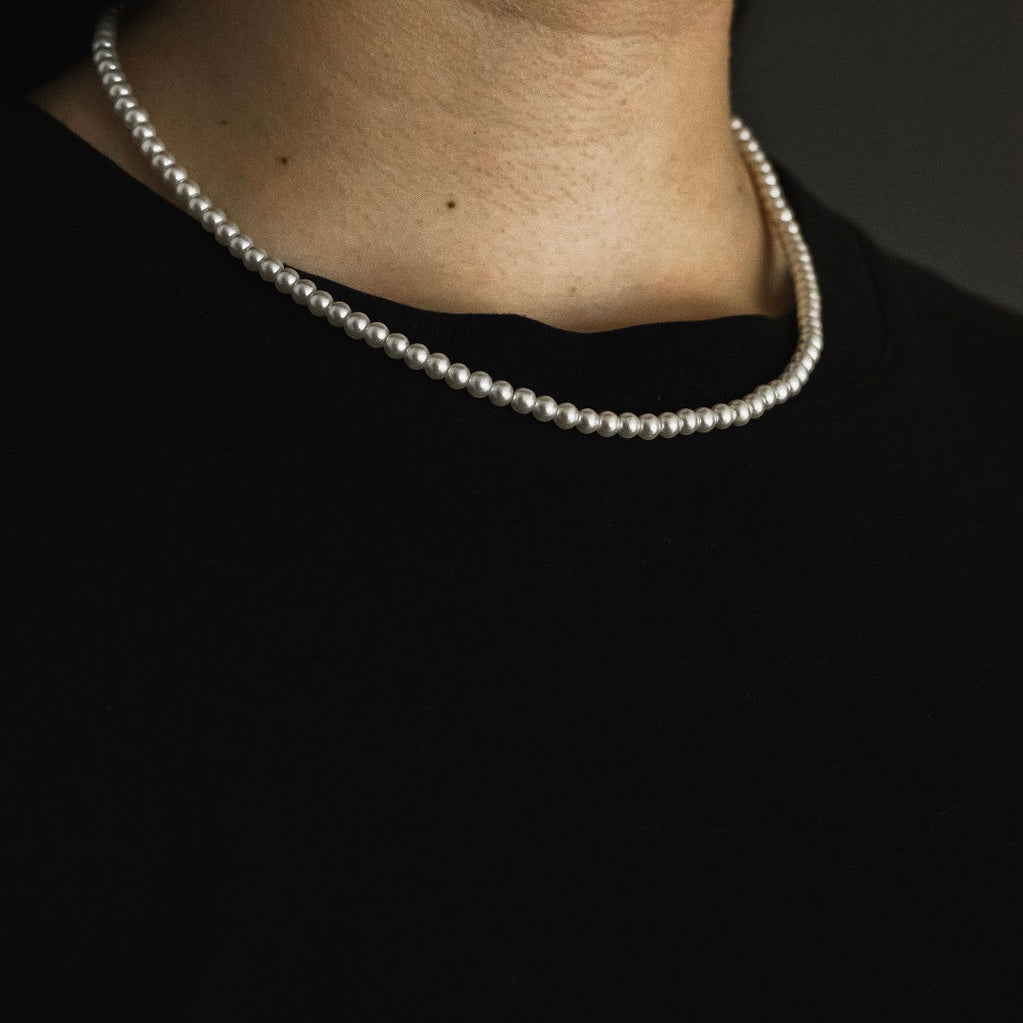 Women's Pearl Necklace